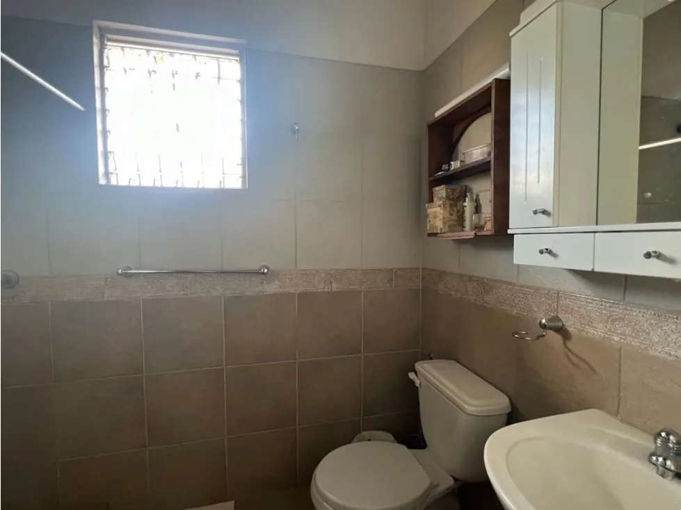 Amplia casa en venta en La Trinidad - 18