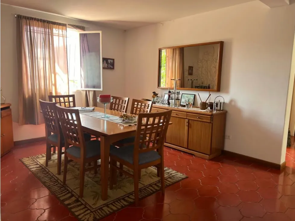 Amplia casa en venta en La Trinidad - 7
