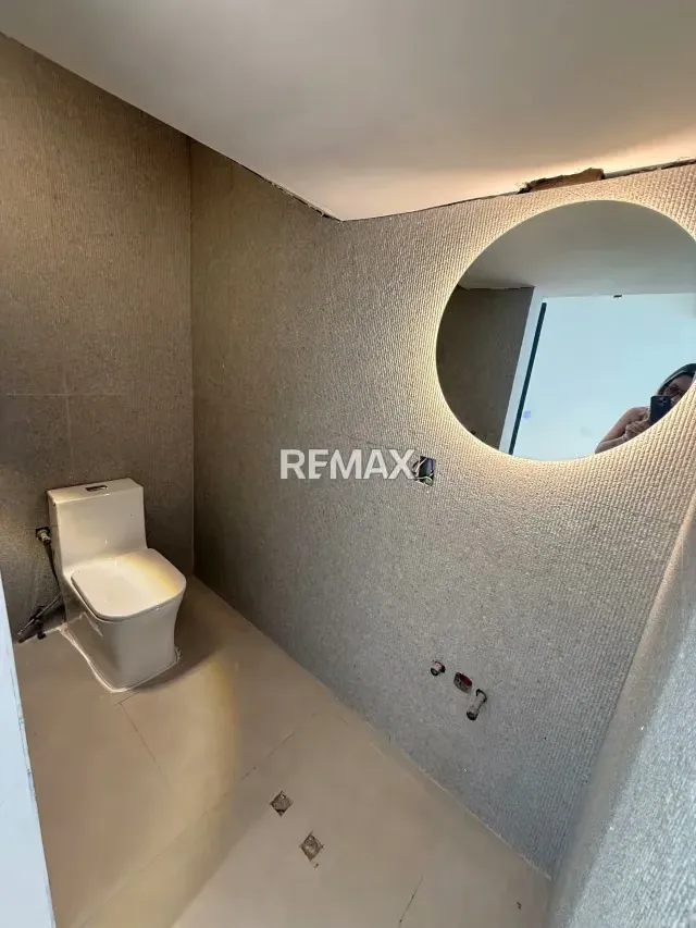 Casa Comercial San Roman a Estrenar • 420m • 10 Est - 11