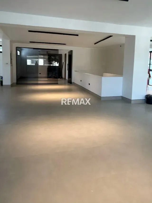 Casa Comercial San Roman a Estrenar • 420m • 10 Est - 8