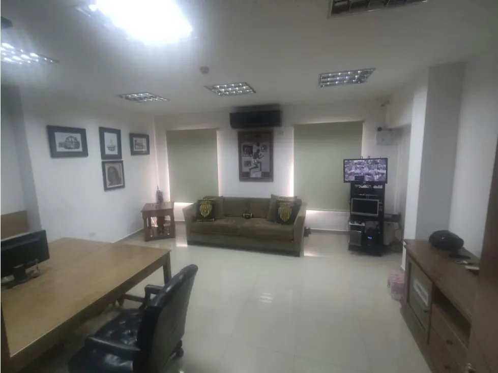 Vendo galpón 933m2 Puente Hierro 8600 - 9
