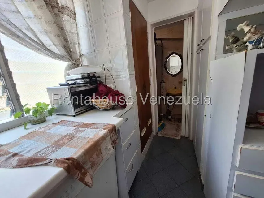 Apartamento (1 Nivel) en Venta en Colinas de Santa Monica, Distrito Metropolitano - 14