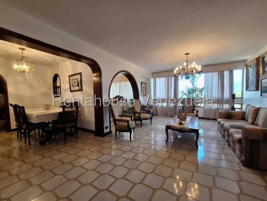 Apartamento (1 Nivel) en Venta en Colinas de Santa Monica, Distrito Metropolitano - 3