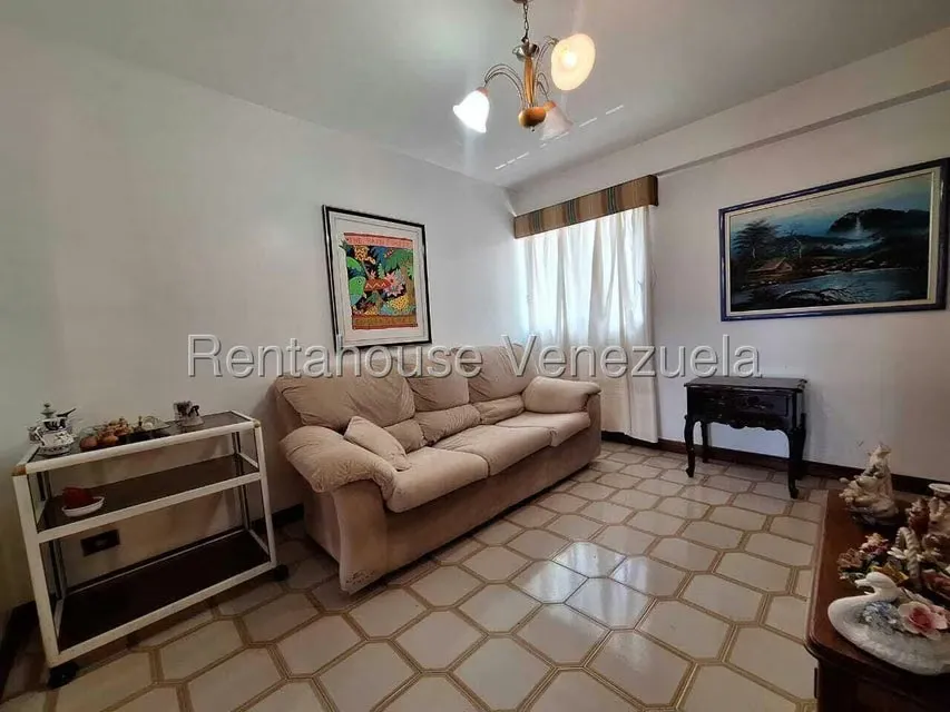 Apartamento (1 Nivel) en Venta en Colinas de Santa Monica, Distrito Metropolitano - 9
