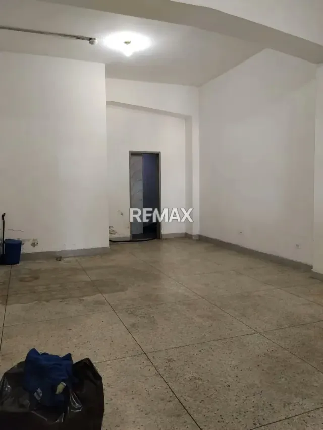 LOCAL COMERCIAL EN ALQUILER AV. INTERCOMUNAL TURMERO MARACAY A PIE DE CALLE - 4