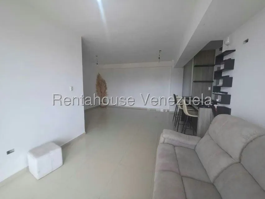 Apartamento (1 Nivel) en Alquiler en Zona Oeste, Lara - 24