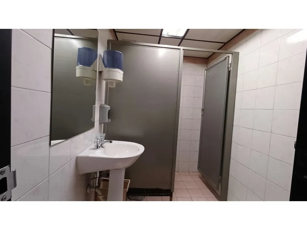 LOCAL COMERCIAL EN ALQUILER LA URBINA 174mts/4B/2PE - 11