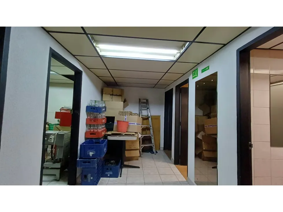 LOCAL COMERCIAL EN ALQUILER LA URBINA 174mts/4B/2PE - 10