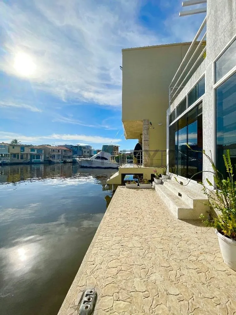 Hermosa Casa Bote B en venta - 2