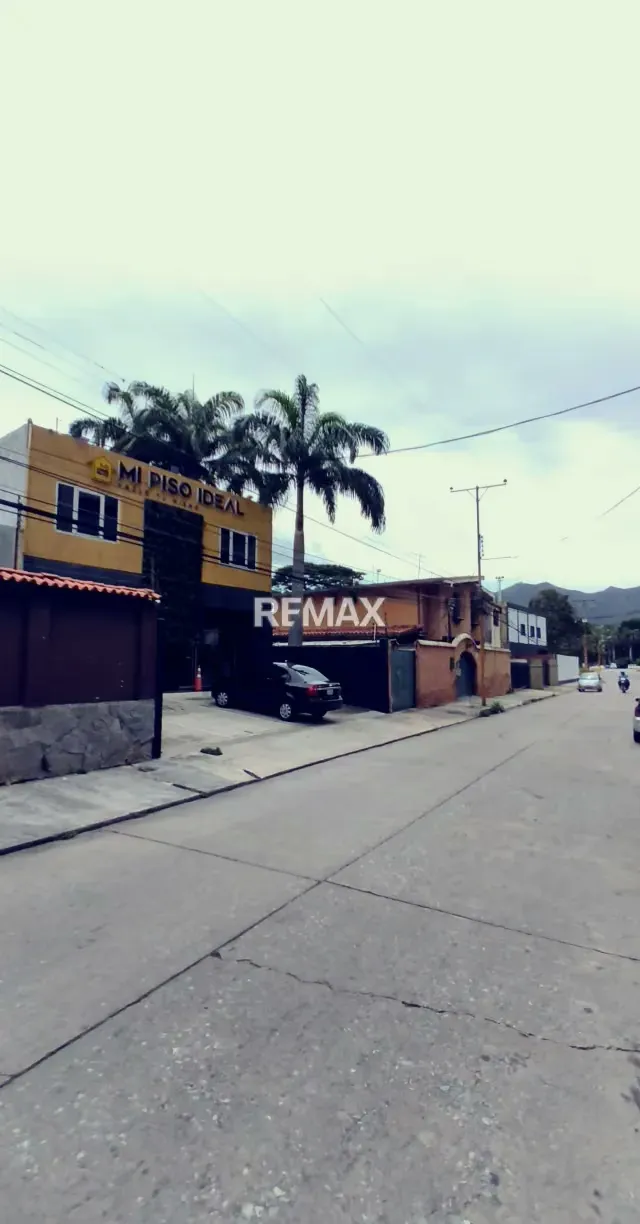 VENTA DE CASA COMERCIAL AV BOLIVAR - 3