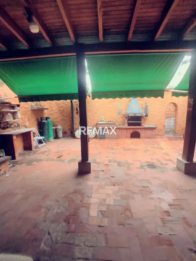 VENTA DE CASA COMERCIAL AV BOLIVAR - 8