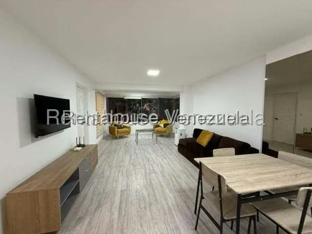 Apartamento (1 Nivel) en Alquiler en Los Naranjos del Cafetal, Distrito Metropolitano - 15