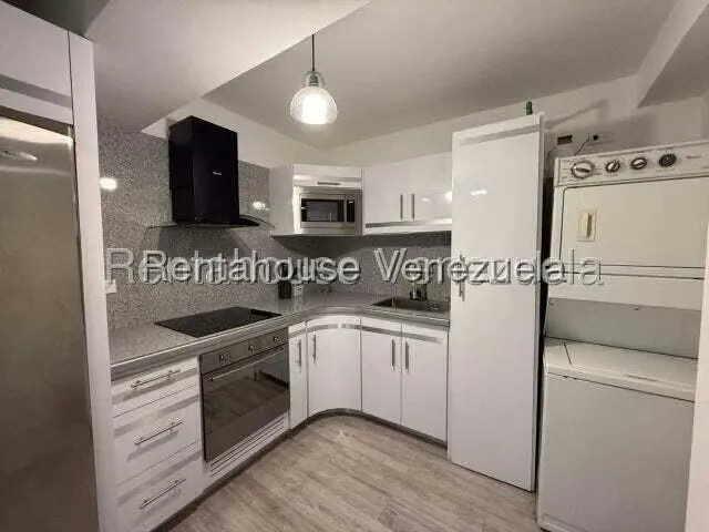 Apartamento (1 Nivel) en Alquiler en Los Naranjos del Cafetal, Distrito Metropolitano - 25