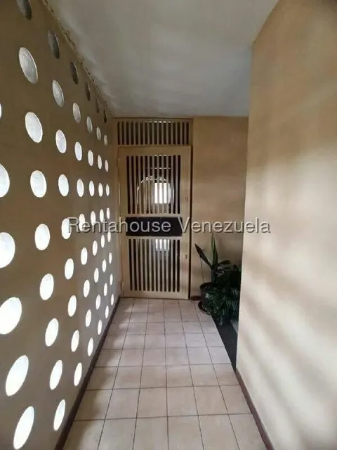 Apartamento (1 Nivel) en Venta en Parroquia La Candelaria, Distrito Metropolitano - 2