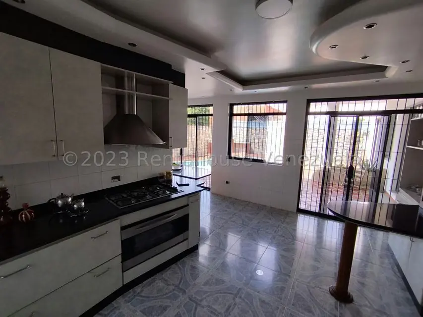 Casa (Multipes Niveles) en Venta en Macaracuay, Distrito Metropolitano - 17