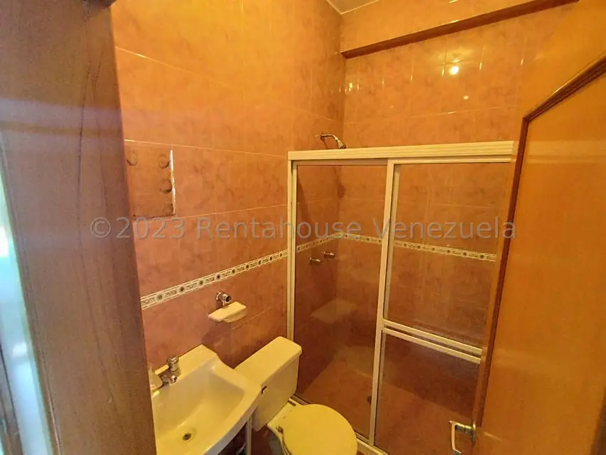 Casa (Multipes Niveles) en Venta en Macaracuay, Distrito Metropolitano - 27