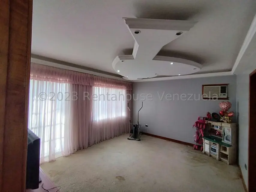 Casa (Multipes Niveles) en Venta en Macaracuay, Distrito Metropolitano - 32