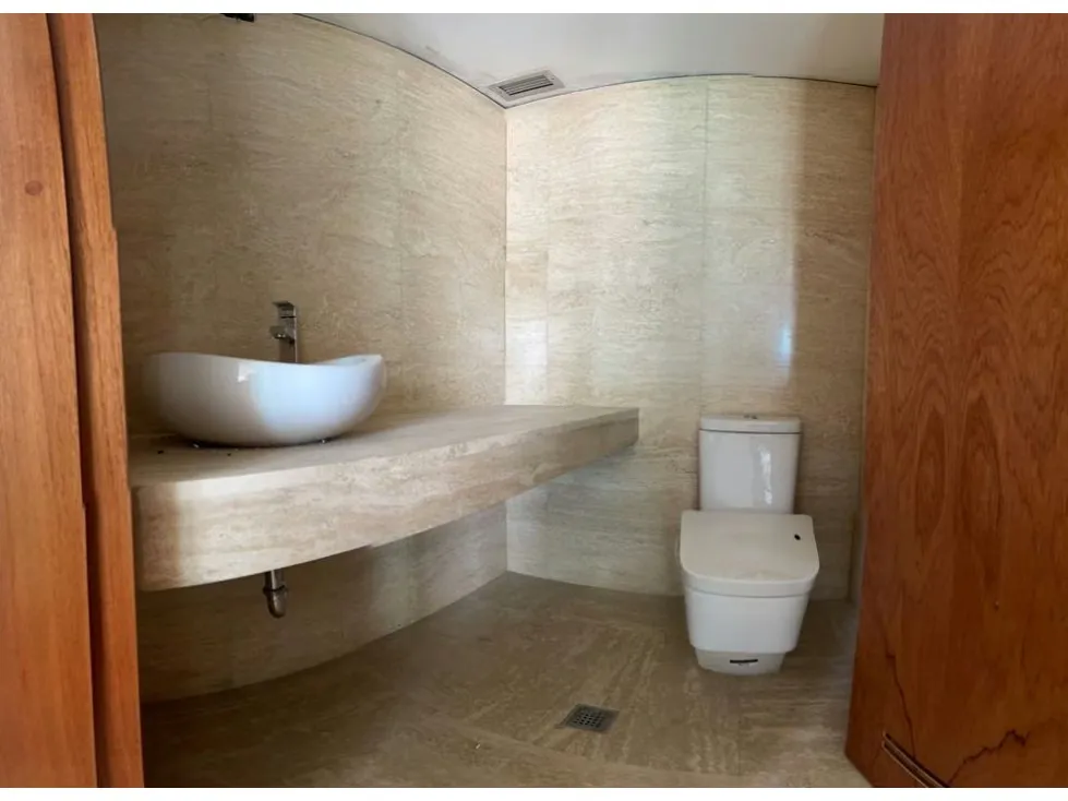 Vendo apto 210m2 3h+s/2.5b+s/4p Lomas de Las Mercedes 7439 - 8