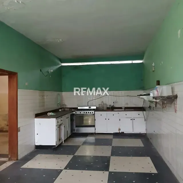 VENTA CASA PARA REMODELAR DE 1700MTS2 - 6