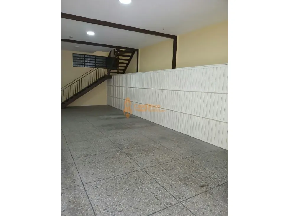 Alquiler de Local Comercial, zona la Candelaria, a pie de calle. - 2