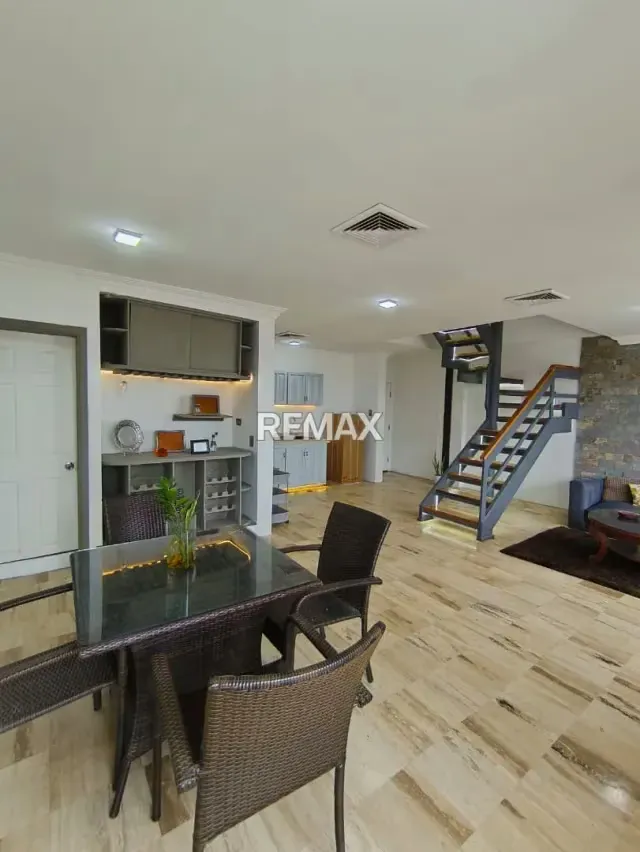 PENTHOUSE MODERNO DE 3 NIVELES , EN PLAYA EL ÁNGEL - 7