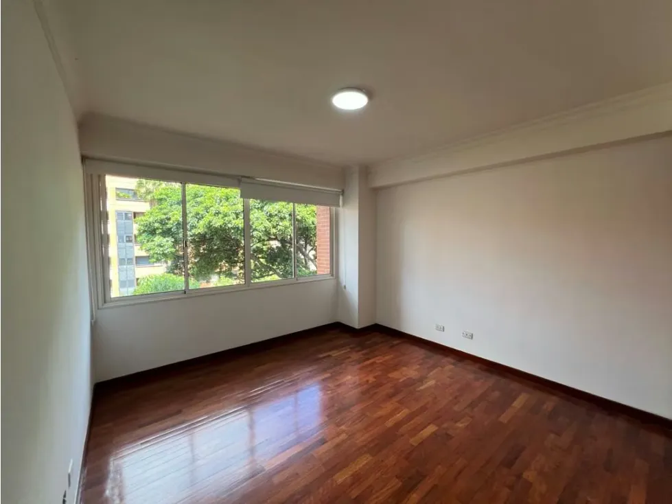 Hermoso Apartamento Campo Alegre - 12