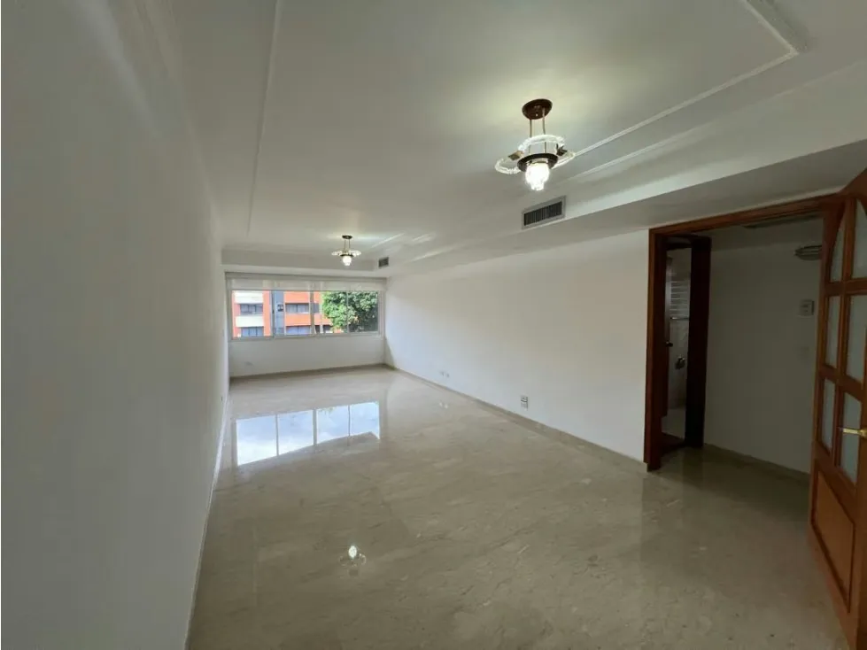 Hermoso Apartamento Campo Alegre - 4