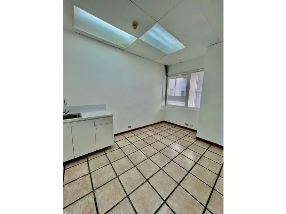 Se alquila oficina 243 m2 Mene Grande Altamira - 18