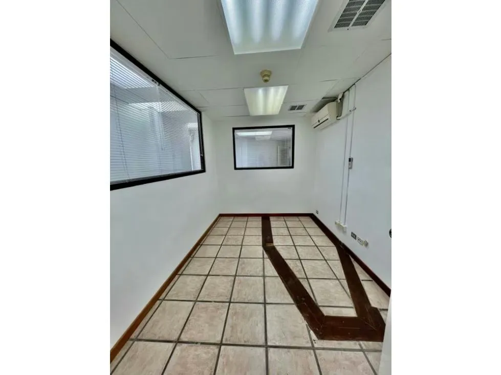 Se alquila oficina 243 m2 Mene Grande Altamira - 19