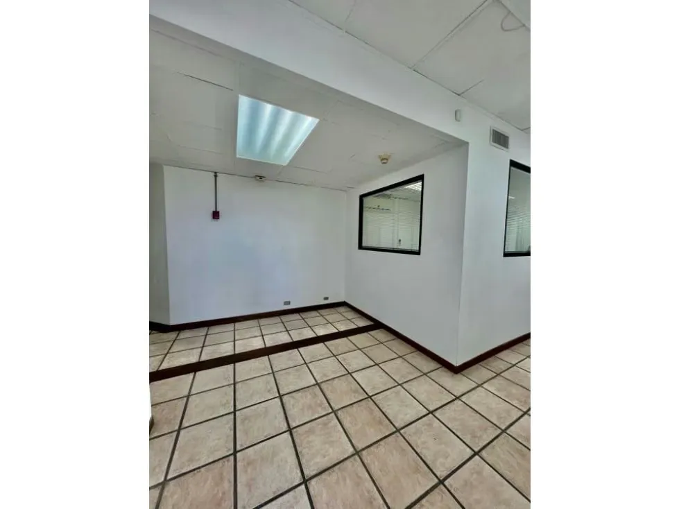 Se alquila oficina 243 m2 Mene Grande Altamira - 22