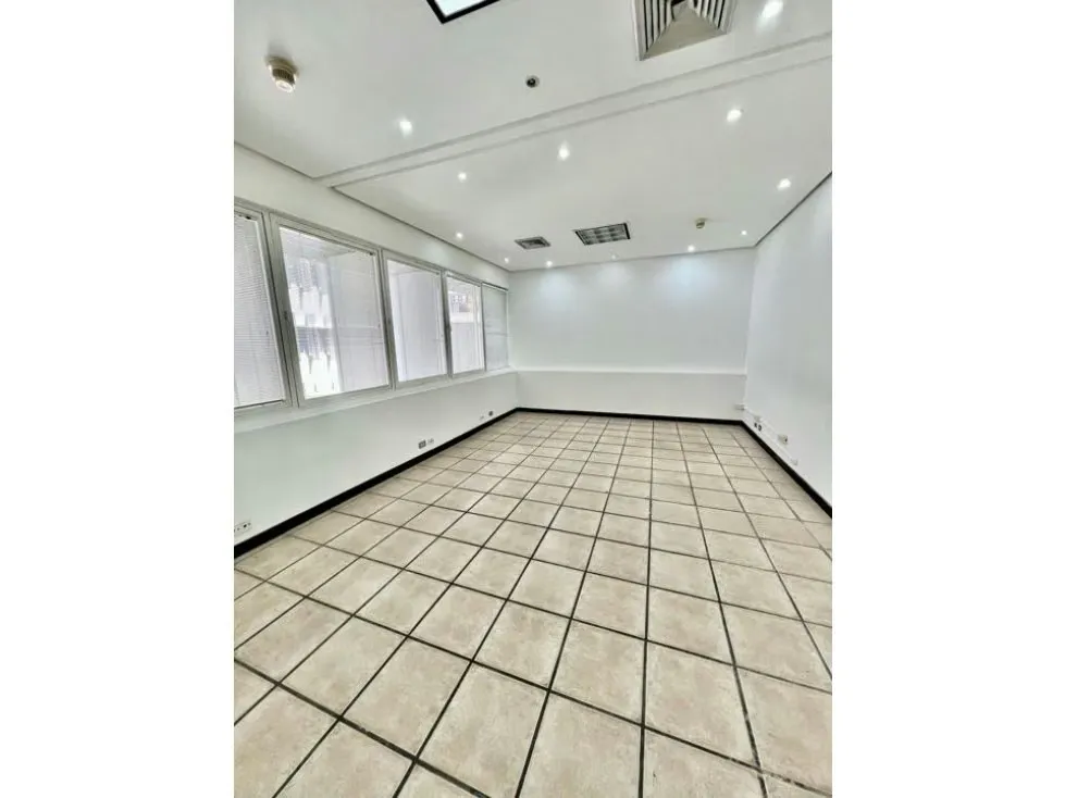 Se alquila oficina 243 m2 Mene Grande Altamira - 23