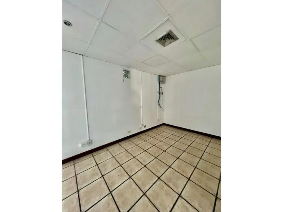 Se alquila oficina 243 m2 Mene Grande Altamira - 24