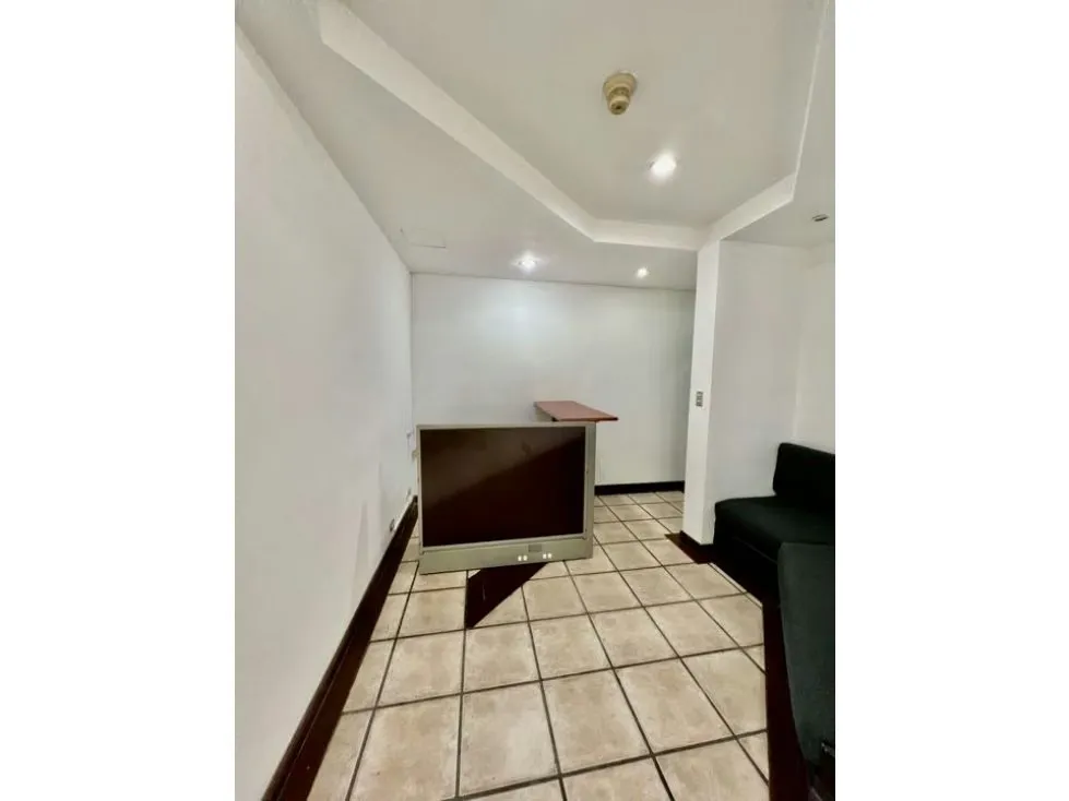 Se alquila oficina 243 m2 Mene Grande Altamira - 26