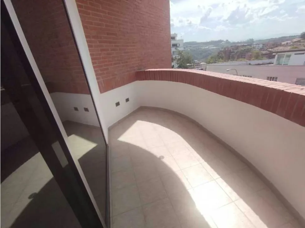 Vendo apartamento 310m2 5h/7b/4p Urb. Miranda 7897 - 7