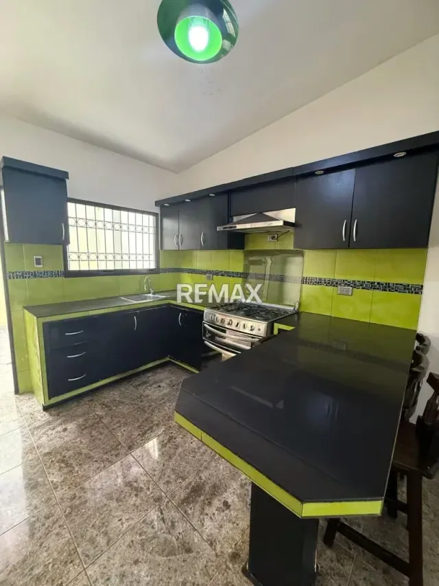 VENTA DE CASA BELLA VISTA TUCAPE TARIBA - 6
