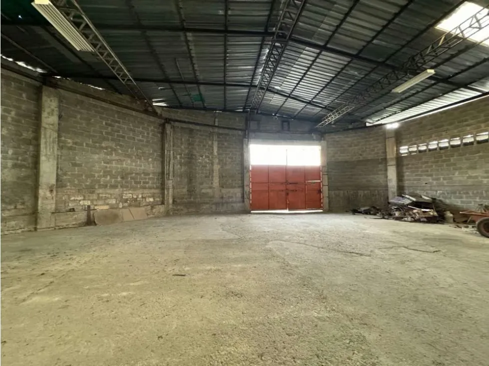 Se vende galpón industrial 827m2 Mariches 0507 - 4