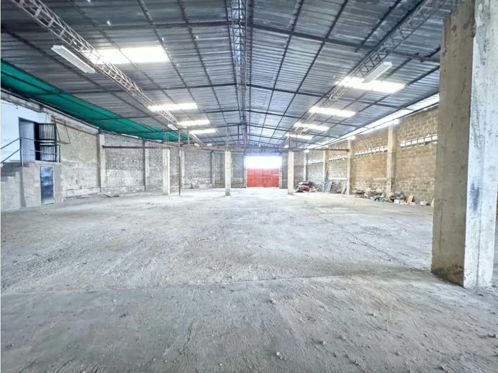 Se vende galpón industrial 827m2 Mariches 0507 - 6