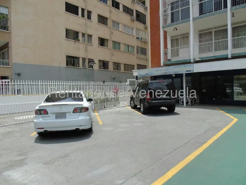 Local Comercial en Venta en Los Palos Grandes, Distrito Metropolitano - 3