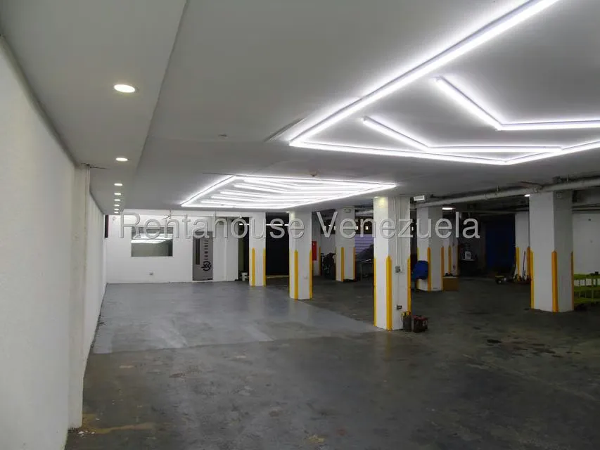 Local Comercial en Venta en Los Palos Grandes, Distrito Metropolitano - 25