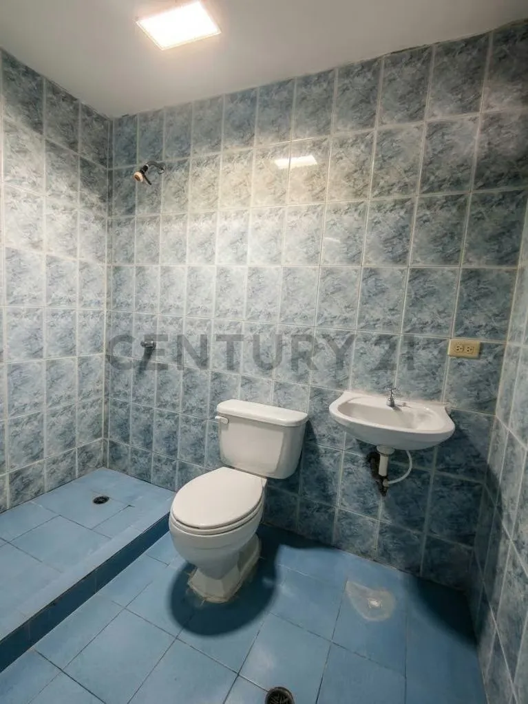 En venta casa de uso residencial en la Urbanización Villas del Sur - 12