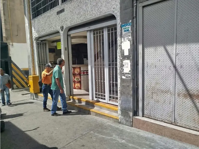 AMPLIO LOCAL EN ALQUILER EN ALTAGRACIA 183mts/2B