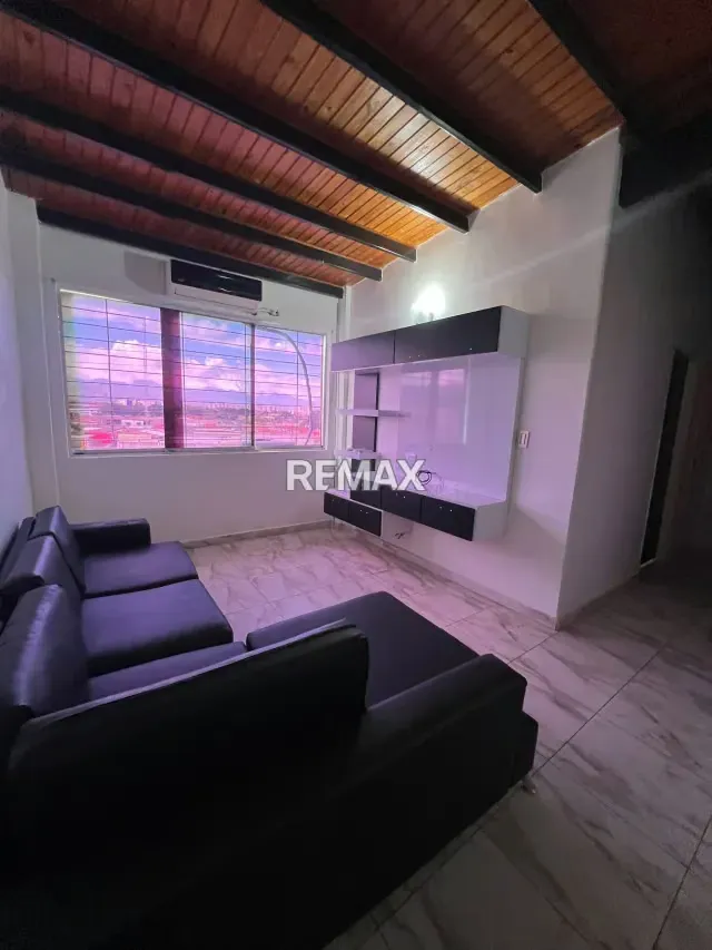 Comodo Apartamento en Paraparal - 13