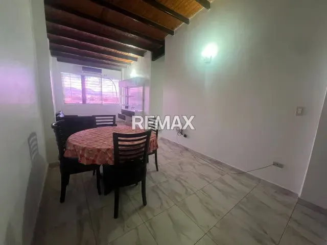 Comodo Apartamento en Paraparal - 3