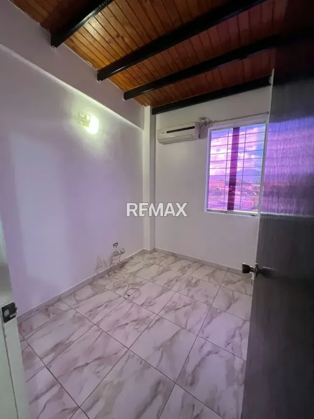 Comodo Apartamento en Paraparal - 7