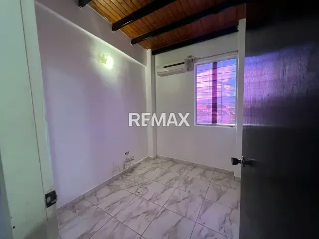 Comodo Apartamento en Paraparal - 10