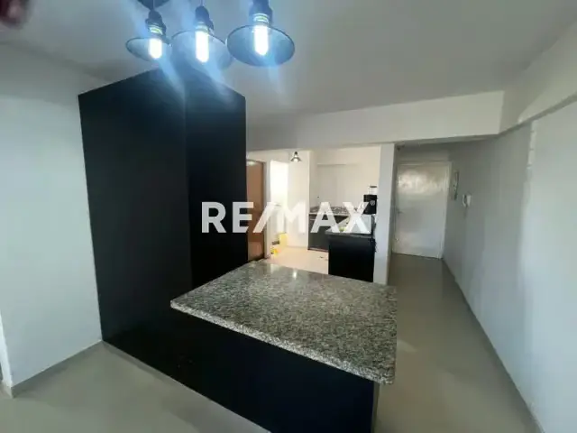 Apartamento en Alquiler Conj Residencial San Roman