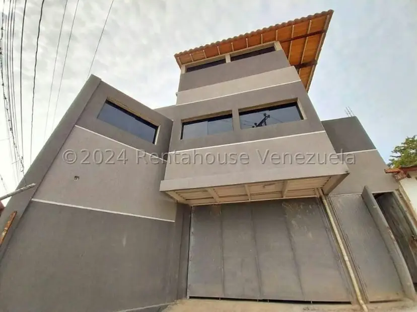 Comercial (Edificio) en Venta en La Piedad Norte, Lara