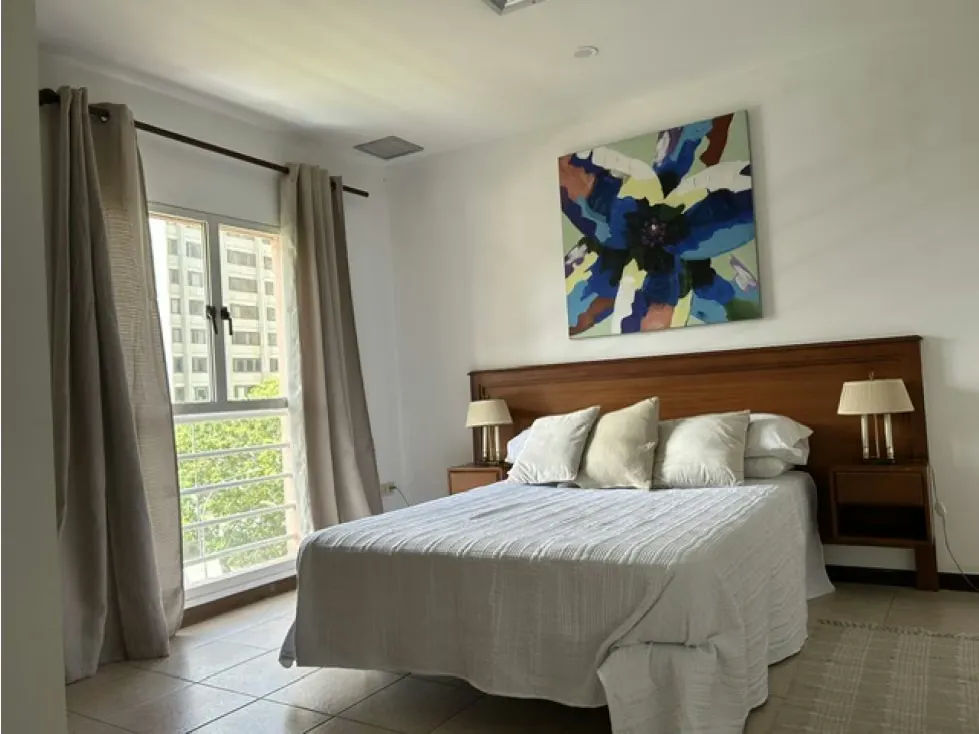 En Venta Edificio, Altamira, 950 mts - 11