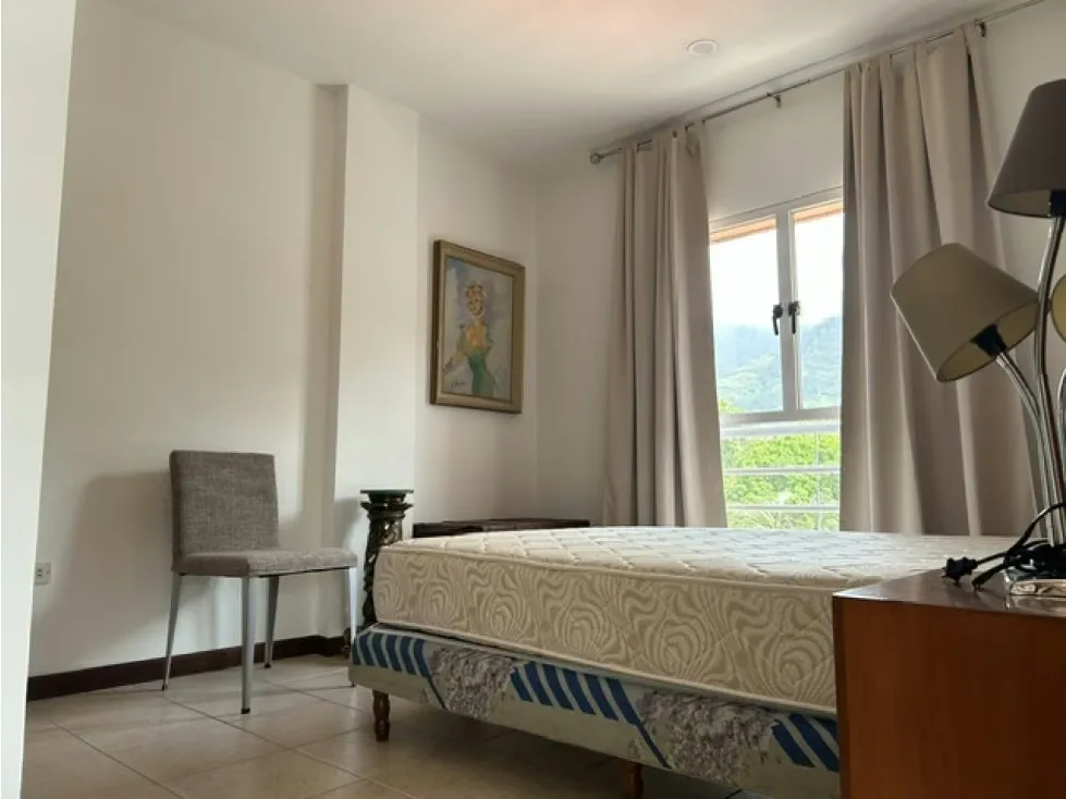 En Venta Edificio, Altamira, 950 mts - 19