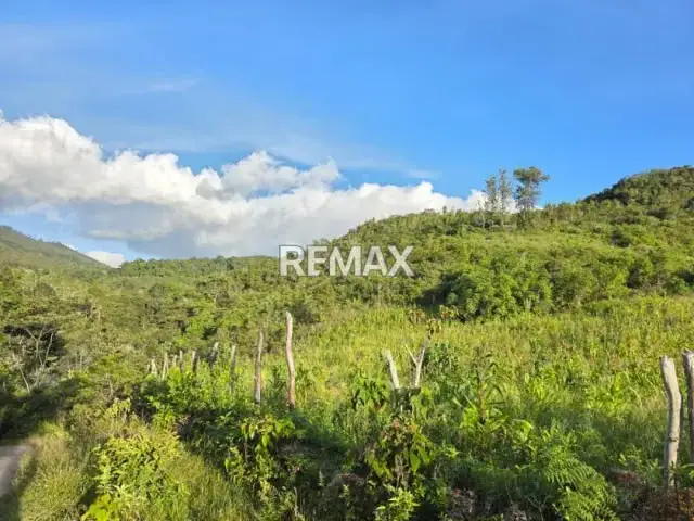 SE VENDE TERRENO En la Llanada, Vía Casa Del Padre, Municipio Lobatera, Táchira